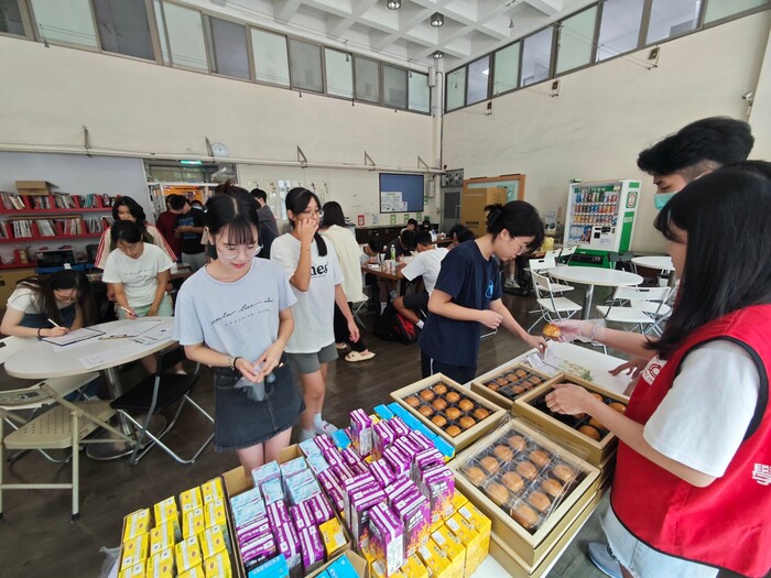 113.09.11中秋吃月餅活動圖片